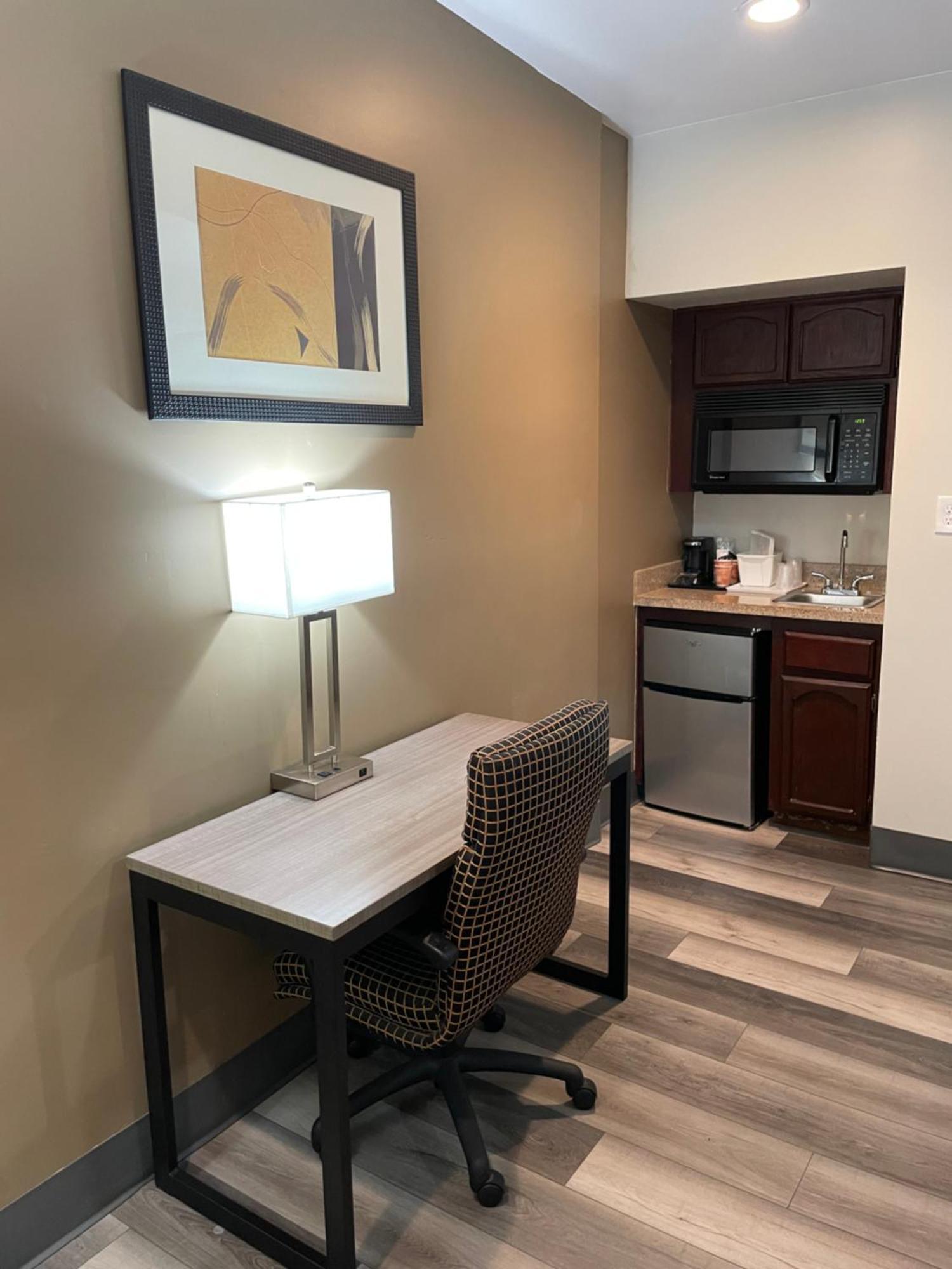 Quality Inn & Suites Goodyear - Phoenix West Экстерьер фото