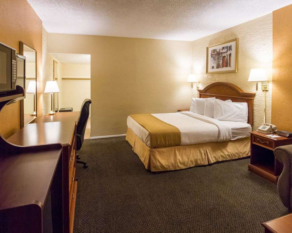 Quality Inn & Suites Goodyear - Phoenix West Номер фото